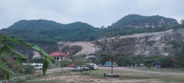 Serunya Menjelajah Alam Goa Lalay: Eks Tambang yang Disulap Jadi Destinasi Wisata Hits