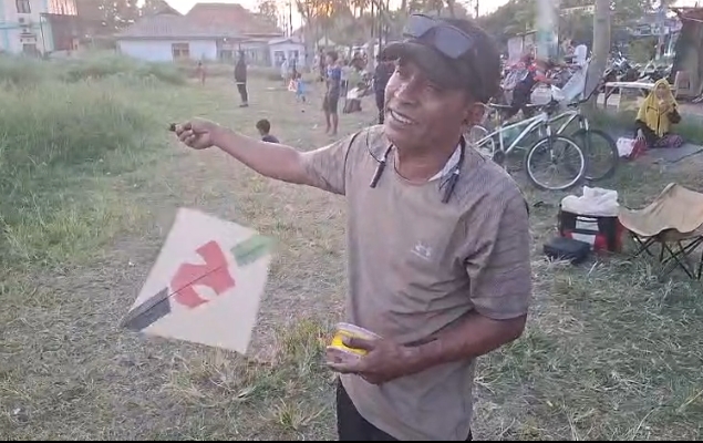 Lapangan Bahagia Jadi Ruang Bermain Layangan dan Wisata Kuliner Favorit Warga Babelan screenshot 2026 07 28 05 33 12 83 6012fa4d4ddec268fc5c7112cbb265e7