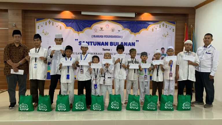 Elmuqi Gelar Santunan Anak Yatim di Wisma Yatim Penggilingan, Babinsa Beri Motivasi Jadi Abdi Negara img 20261001 wa0025